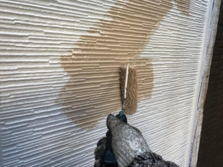 ⑭外壁上塗り 一回目(SR-411)
