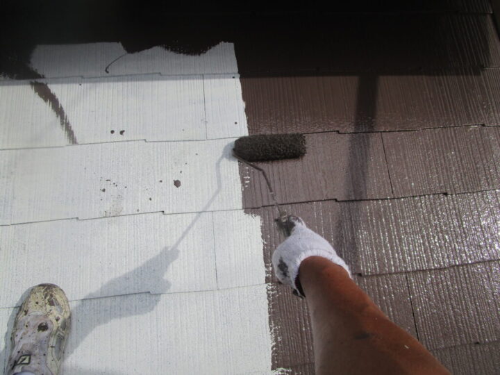 ⑨屋根(ｶﾗｰﾍﾞｽﾄ)上塗り 一回目