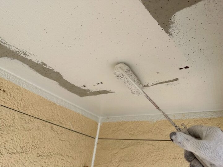 ⑧軒天塗装 一回目