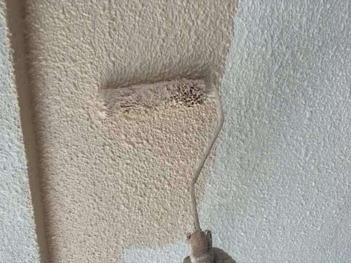 ⑭外壁(モルタル部)上塗り 一回目(SR-410)