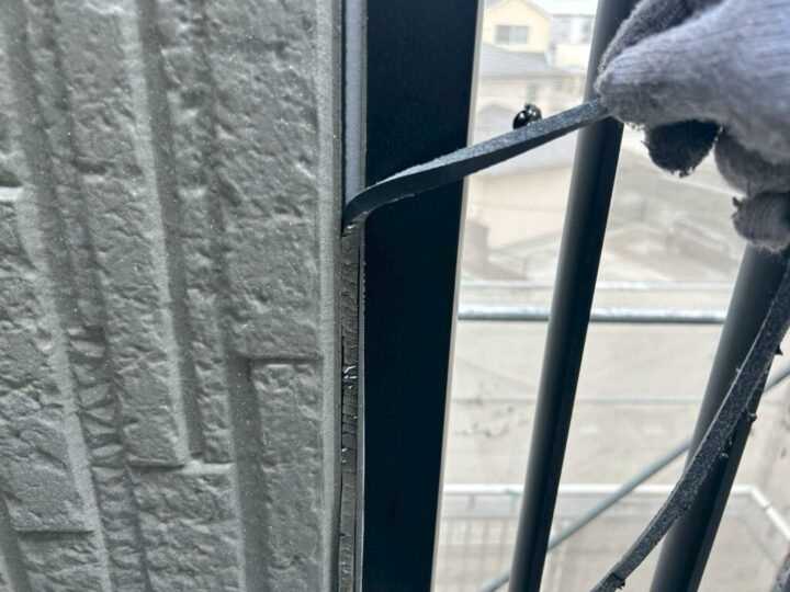 ①既存シーリング撤去(シーリング工事)