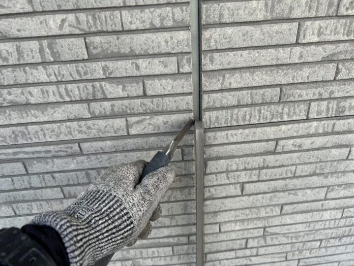 ―シーリング作業―