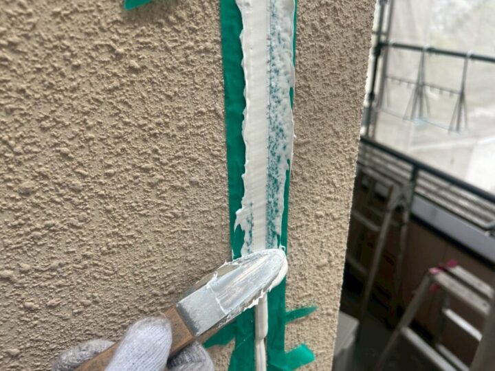 ④シーリング打ち(シーリング工事)