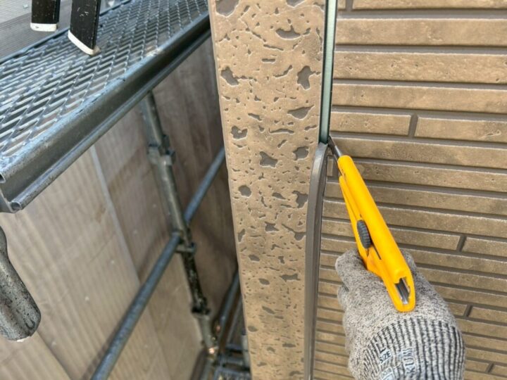 ①既存シーリング撤去(シーリング工事)